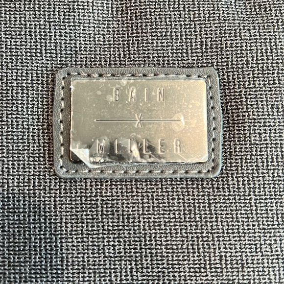 Bain x Miller tech folio. NWT - Picture 2 of 7